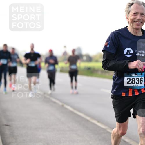 12.04.2026 - 45. Internationalen Wilhelmsburger Insellauf Dr. Thomas Lammeyer http://msf.ph/oto/9443293 12.04.2026 10:15:22 Laufen 45, 2836 meine-sportfotos.de