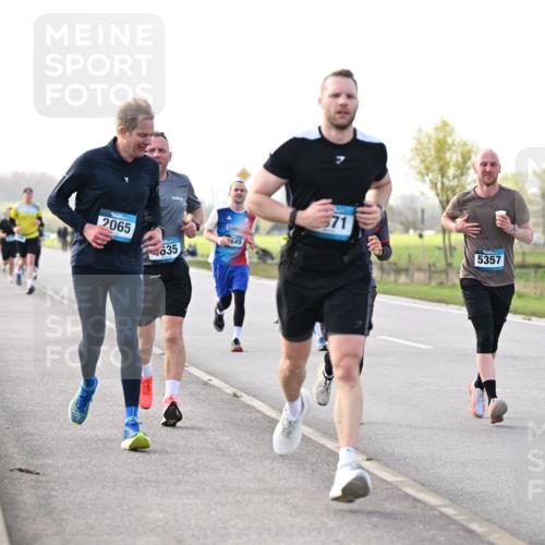 12.04.2026 - 45. Internationalen Wilhelmsburger Insellauf Dr. Thomas Lammeyer http://msf.ph/oto/9443304 12.04.2026 10:15:25 Laufen 2065, 635, 5649, 71, 5357 meine-sportfotos.de