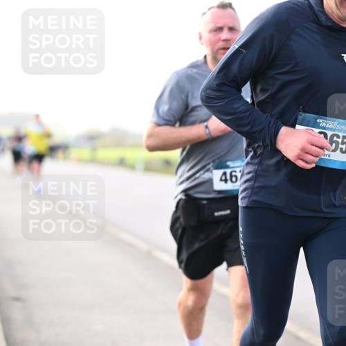 12.04.2026 - 45. Internationalen Wilhelmsburger Insellauf Dr. Thomas Lammeyer http://msf.ph/oto/9443316 12.04.2026 10:15:28 Laufen 46, 45, 45, 65 meine-sportfotos.de
