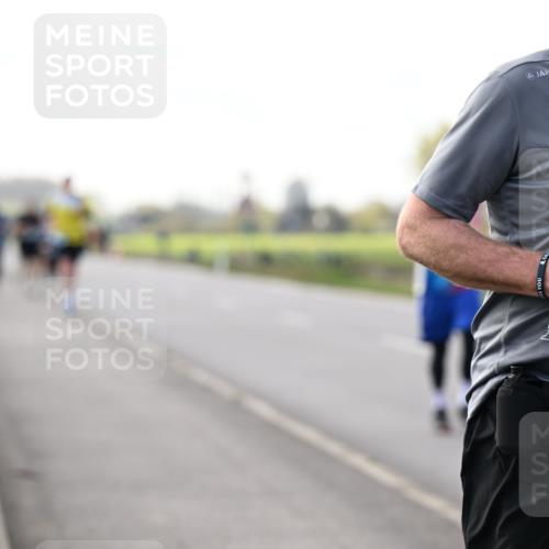 12.04.2026 - 45. Internationalen Wilhelmsburger Insellauf Dr. Thomas Lammeyer http://msf.ph/oto/9443319 12.04.2026 10:15:28 Laufen 45, 4635 meine-sportfotos.de