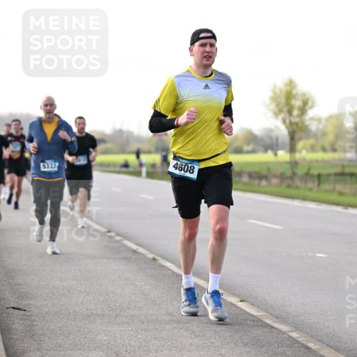 12.04.2026 - 45. Internationalen Wilhelmsburger Insellauf Dr. Thomas Lammeyer http://msf.ph/oto/9443341 12.04.2026 10:15:35 Laufen 4545, 5337, 4608 meine-sportfotos.de
