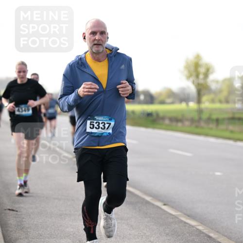 12.04.2026 - 45. Internationalen Wilhelmsburger Insellauf Dr. Thomas Lammeyer http://msf.ph/oto/9443362 12.04.2026 10:15:38 Laufen 4349, 5337 meine-sportfotos.de