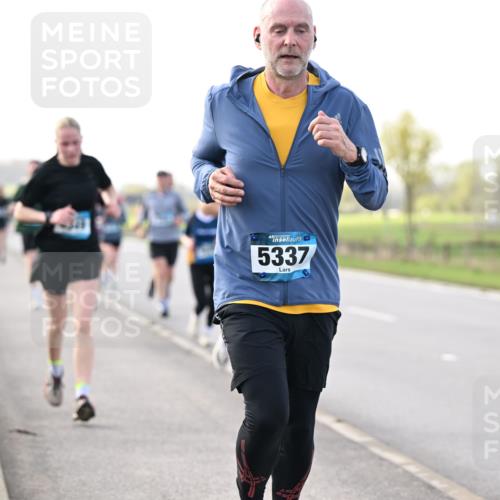 12.04.2026 - 45. Internationalen Wilhelmsburger Insellauf Dr. Thomas Lammeyer http://msf.ph/oto/9443365 12.04.2026 10:15:39 Laufen 5337 meine-sportfotos.de