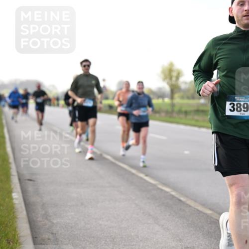 12.04.2026 - 45. Internationalen Wilhelmsburger Insellauf Dr. Thomas Lammeyer http://msf.ph/oto/9443391 12.04.2026 10:15:45 Laufen 3892 meine-sportfotos.de