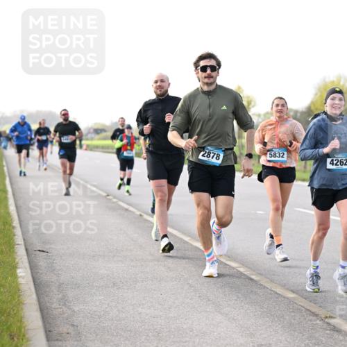 12.04.2026 - 45. Internationalen Wilhelmsburger Insellauf Dr. Thomas Lammeyer http://msf.ph/oto/9443405 12.04.2026 10:15:48 Laufen 2878, 5832, 4262 meine-sportfotos.de