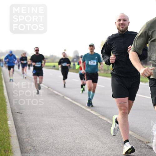 12.04.2026 - 45. Internationalen Wilhelmsburger Insellauf Dr. Thomas Lammeyer http://msf.ph/oto/9443415 12.04.2026 10:15:49 Laufen 3334, 2878 meine-sportfotos.de