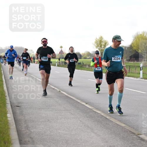 12.04.2026 - 45. Internationalen Wilhelmsburger Insellauf Dr. Thomas Lammeyer http://msf.ph/oto/9443423 12.04.2026 10:15:50 Laufen 5489, 4602, 2940, 3334 meine-sportfotos.de