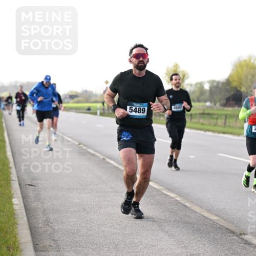 12.04.2026 - 45. Internationalen Wilhelmsburger Insellauf Dr. Thomas Lammeyer http://msf.ph/oto/9443437 12.04.2026 10:15:52 Laufen 5489, 4602, 2940 meine-sportfotos.de