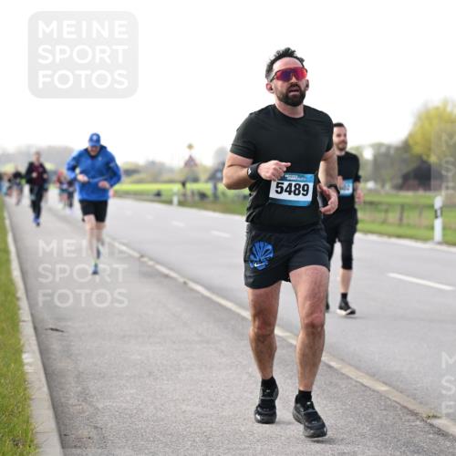 12.04.2026 - 45. Internationalen Wilhelmsburger Insellauf Dr. Thomas Lammeyer http://msf.ph/oto/9443439 12.04.2026 10:15:53 Laufen 5489, 2940 meine-sportfotos.de