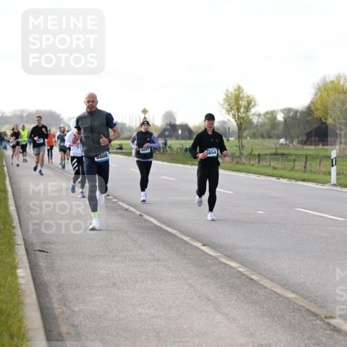 12.04.2026 - 45. Internationalen Wilhelmsburger Insellauf Dr. Thomas Lammeyer http://msf.ph/oto/9443514 12.04.2026 10:16:05 Laufen 408, 5647, 5654 meine-sportfotos.de