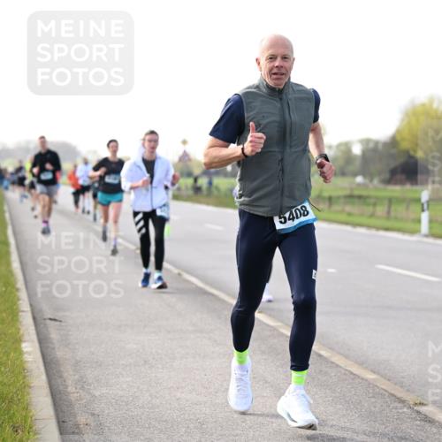 12.04.2026 - 45. Internationalen Wilhelmsburger Insellauf Dr. Thomas Lammeyer http://msf.ph/oto/9443530 12.04.2026 10:16:07 Laufen 5408, 5654 meine-sportfotos.de