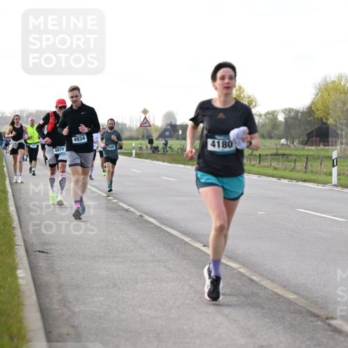 12.04.2026 - 45. Internationalen Wilhelmsburger Insellauf Dr. Thomas Lammeyer http://msf.ph/oto/9443554 12.04.2026 10:16:11 Laufen 4829, 4934, 2500, 4180 meine-sportfotos.de