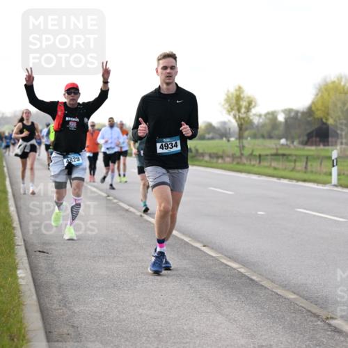 12.04.2026 - 45. Internationalen Wilhelmsburger Insellauf Dr. Thomas Lammeyer http://msf.ph/oto/9443569 12.04.2026 10:16:13 Laufen 4829, 4934 meine-sportfotos.de