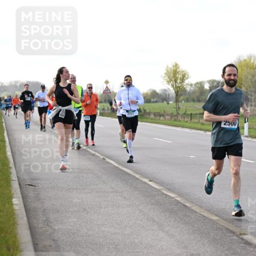 12.04.2026 - 45. Internationalen Wilhelmsburger Insellauf Dr. Thomas Lammeyer http://msf.ph/oto/9443589 12.04.2026 10:16:16 Laufen 2216, 2711, 2500 meine-sportfotos.de
