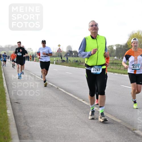 12.04.2026 - 45. Internationalen Wilhelmsburger Insellauf Dr. Thomas Lammeyer http://msf.ph/oto/9443614 12.04.2026 10:16:21 Laufen 3091, 3747, 4377 meine-sportfotos.de