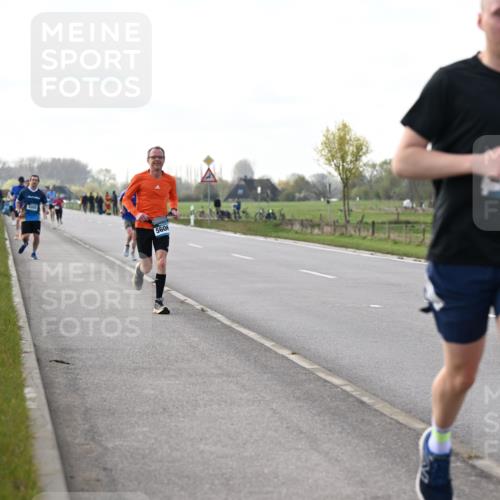 12.04.2026 - 45. Internationalen Wilhelmsburger Insellauf Dr. Thomas Lammeyer http://msf.ph/oto/9443658 12.04.2026 10:16:28 Laufen 5050, 560, 552 meine-sportfotos.de
