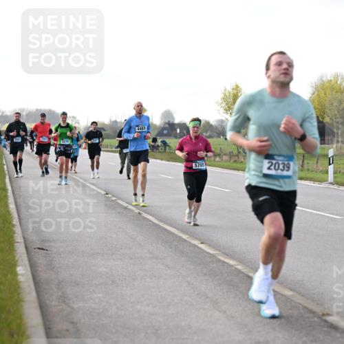 12.04.2026 - 45. Internationalen Wilhelmsburger Insellauf Dr. Thomas Lammeyer http://msf.ph/oto/9443744 12.04.2026 10:16:48 Laufen 2262, 2263, 5270, 524, 4483, 5705, 2039 meine-sportfotos.de