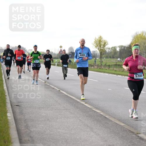 12.04.2026 - 45. Internationalen Wilhelmsburger Insellauf Dr. Thomas Lammeyer http://msf.ph/oto/9443757 12.04.2026 10:16:50 Laufen 2262, 2263, 250, 5270, 5249, 4483, 5705 meine-sportfotos.de