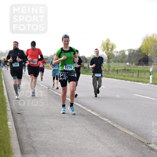 12.04.2026 - 45. Internationalen Wilhelmsburger Insellauf Dr. Thomas Lammeyer http://msf.ph/oto/9443776 12.04.2026 10:16:53 Laufen 2262, 5270, 507, 5247 meine-sportfotos.de