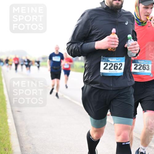 12.04.2026 - 45. Internationalen Wilhelmsburger Insellauf Dr. Thomas Lammeyer http://msf.ph/oto/9443786 12.04.2026 10:16:57 Laufen 2262, 2263 meine-sportfotos.de