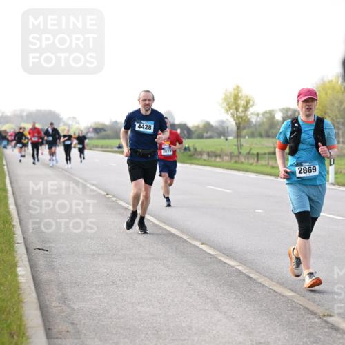 12.04.2026 - 45. Internationalen Wilhelmsburger Insellauf Dr. Thomas Lammeyer http://msf.ph/oto/9443787 12.04.2026 10:16:58 Laufen 4428, 2073, 2869 meine-sportfotos.de