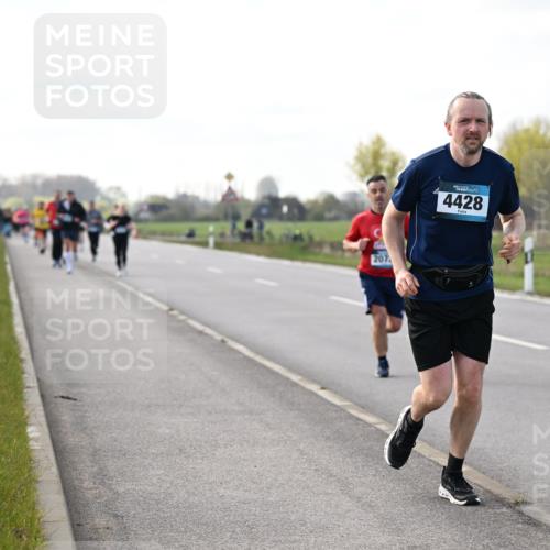12.04.2026 - 45. Internationalen Wilhelmsburger Insellauf Dr. Thomas Lammeyer http://msf.ph/oto/9443800 12.04.2026 10:17:00 Laufen 207, 4428 meine-sportfotos.de