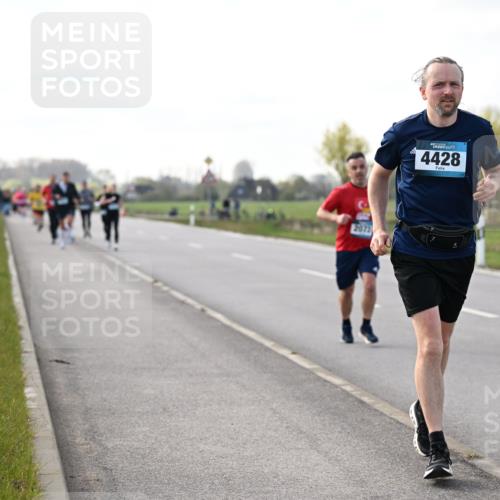 12.04.2026 - 45. Internationalen Wilhelmsburger Insellauf Dr. Thomas Lammeyer http://msf.ph/oto/9443801 12.04.2026 10:17:00 Laufen 2073, 4428 meine-sportfotos.de