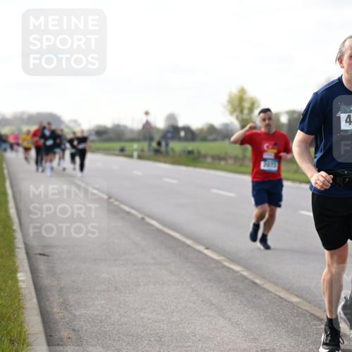 12.04.2026 - 45. Internationalen Wilhelmsburger Insellauf Dr. Thomas Lammeyer http://msf.ph/oto/9443803 12.04.2026 10:17:00 Laufen 2073, 4428 meine-sportfotos.de