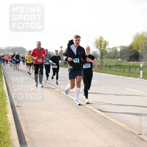 12.04.2026 - 45. Internationalen Wilhelmsburger Insellauf Dr. Thomas Lammeyer http://msf.ph/oto/9443850 12.04.2026 10:17:08 Laufen 3480, 4615, 564, 4333 meine-sportfotos.de