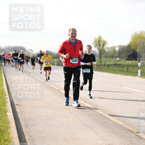 12.04.2026 - 45. Internationalen Wilhelmsburger Insellauf Dr. Thomas Lammeyer http://msf.ph/oto/9443868 12.04.2026 10:17:11 Laufen 3480, 4615, 37 meine-sportfotos.de