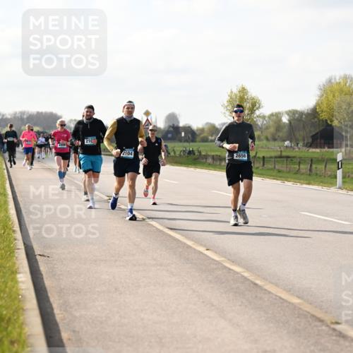 12.04.2026 - 45. Internationalen Wilhelmsburger Insellauf Dr. Thomas Lammeyer http://msf.ph/oto/9443910 12.04.2026 10:17:18 Laufen 210, 2104, 2656 meine-sportfotos.de