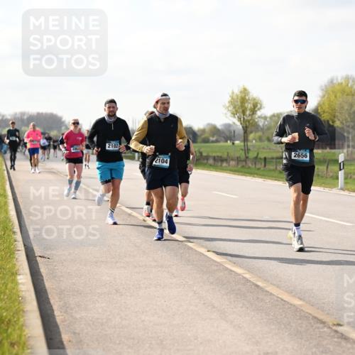 12.04.2026 - 45. Internationalen Wilhelmsburger Insellauf Dr. Thomas Lammeyer http://msf.ph/oto/9443917 12.04.2026 10:17:19 Laufen 2102, 2656, 2104 meine-sportfotos.de
