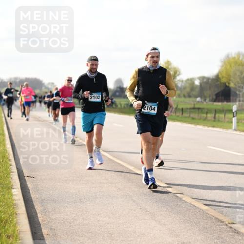 12.04.2026 - 45. Internationalen Wilhelmsburger Insellauf Dr. Thomas Lammeyer http://msf.ph/oto/9443926 12.04.2026 10:17:20 Laufen 2102, 2104, 2656 meine-sportfotos.de