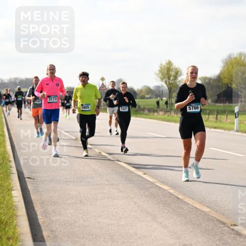 12.04.2026 - 45. Internationalen Wilhelmsburger Insellauf Dr. Thomas Lammeyer http://msf.ph/oto/9443955 12.04.2026 10:17:28 Laufen 3173, 6794, 5805, 5341, 5766 meine-sportfotos.de