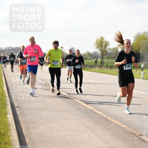 12.04.2026 - 45. Internationalen Wilhelmsburger Insellauf Dr. Thomas Lammeyer http://msf.ph/oto/9443957 12.04.2026 10:17:28 Laufen 3173, 5805, 5341, 5766 meine-sportfotos.de