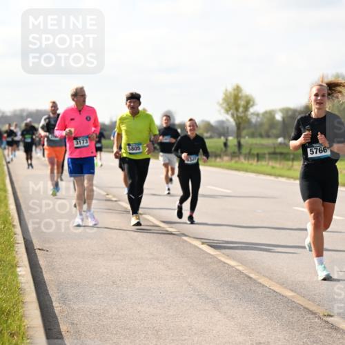 12.04.2026 - 45. Internationalen Wilhelmsburger Insellauf Dr. Thomas Lammeyer http://msf.ph/oto/9443959 12.04.2026 10:17:29 Laufen 3173, 5805, 5766 meine-sportfotos.de