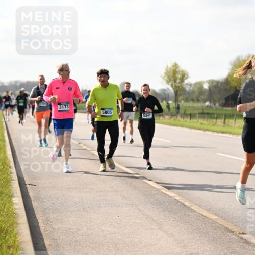 12.04.2026 - 45. Internationalen Wilhelmsburger Insellauf Dr. Thomas Lammeyer http://msf.ph/oto/9443961 12.04.2026 10:17:29 Laufen 3173, 5805, 5341, 5766 meine-sportfotos.de