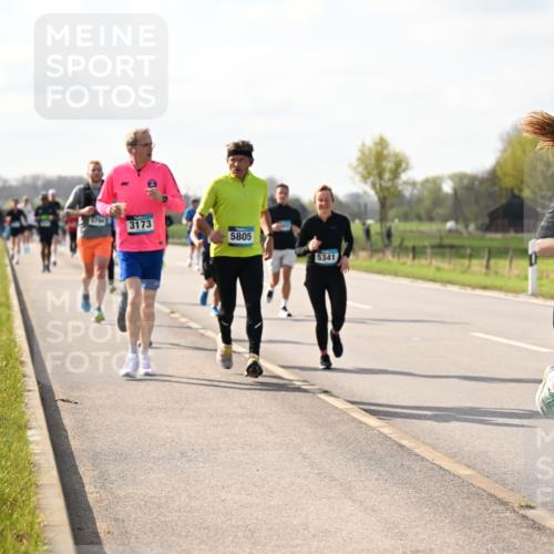 12.04.2026 - 45. Internationalen Wilhelmsburger Insellauf Dr. Thomas Lammeyer http://msf.ph/oto/9443962 12.04.2026 10:17:29 Laufen 3173, 5805, 5341, 5766 meine-sportfotos.de