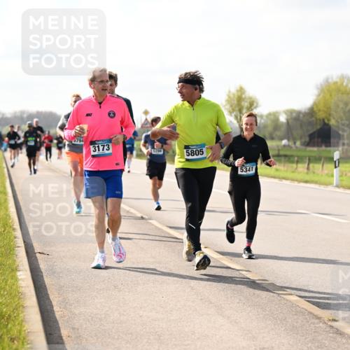 12.04.2026 - 45. Internationalen Wilhelmsburger Insellauf Dr. Thomas Lammeyer http://msf.ph/oto/9443967 12.04.2026 10:17:30 Laufen 5794, 3173, 5286, 5805, 5341 meine-sportfotos.de