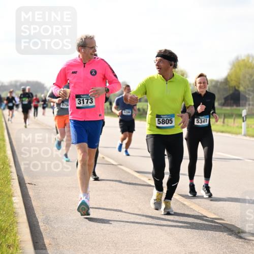 12.04.2026 - 45. Internationalen Wilhelmsburger Insellauf Dr. Thomas Lammeyer http://msf.ph/oto/9443971 12.04.2026 10:17:31 Laufen 3173, 5805, 5341 meine-sportfotos.de