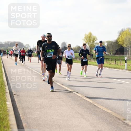 12.04.2026 - 45. Internationalen Wilhelmsburger Insellauf Dr. Thomas Lammeyer http://msf.ph/oto/9444015 12.04.2026 10:17:38 Laufen 5, 5840, 4755, 5594, 5594, 4 meine-sportfotos.de