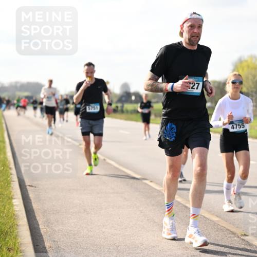 12.04.2026 - 45. Internationalen Wilhelmsburger Insellauf Dr. Thomas Lammeyer http://msf.ph/oto/9444036 12.04.2026 10:17:41 Laufen 27, 4755, 5594 meine-sportfotos.de