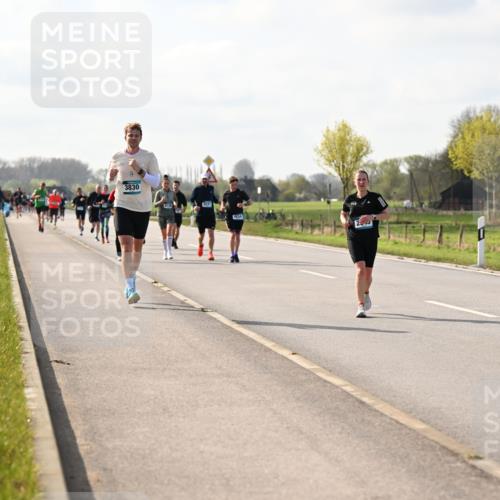 12.04.2026 - 45. Internationalen Wilhelmsburger Insellauf Dr. Thomas Lammeyer http://msf.ph/oto/9444057 12.04.2026 10:17:45 Laufen 3830, 4531, 4834, 2 meine-sportfotos.de