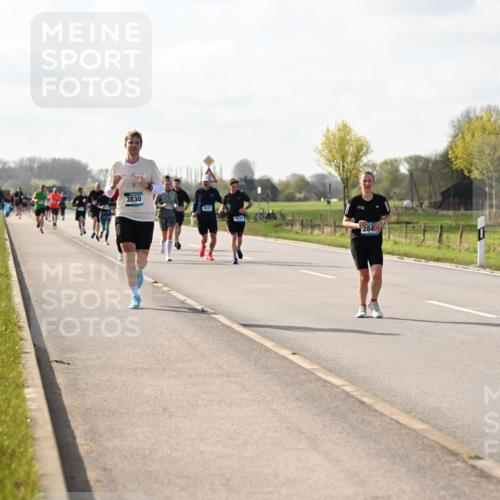 12.04.2026 - 45. Internationalen Wilhelmsburger Insellauf Dr. Thomas Lammeyer http://msf.ph/oto/9444058 12.04.2026 10:17:45 Laufen 3830, 4531, 4834, 284 meine-sportfotos.de