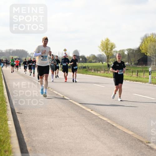12.04.2026 - 45. Internationalen Wilhelmsburger Insellauf Dr. Thomas Lammeyer http://msf.ph/oto/9444060 12.04.2026 10:17:45 Laufen 3830, 3139, 4531, 6044, 2845 meine-sportfotos.de