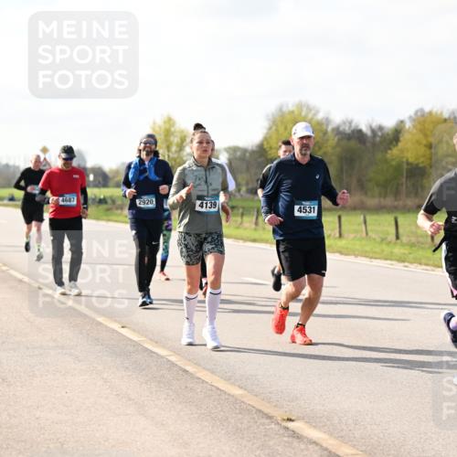 12.04.2026 - 45. Internationalen Wilhelmsburger Insellauf Dr. Thomas Lammeyer http://msf.ph/oto/9444087 12.04.2026 10:17:53 Laufen 4687, 2920, 4139, 4531, 4834 meine-sportfotos.de