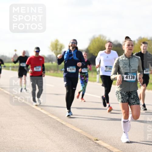 12.04.2026 - 45. Internationalen Wilhelmsburger Insellauf Dr. Thomas Lammeyer http://msf.ph/oto/9444094 12.04.2026 10:17:55 Laufen 2920, 4139, 4531 meine-sportfotos.de