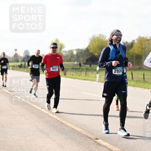 12.04.2026 - 45. Internationalen Wilhelmsburger Insellauf Dr. Thomas Lammeyer http://msf.ph/oto/9444102 12.04.2026 10:17:56 Laufen 4687, 2920, 2189 meine-sportfotos.de