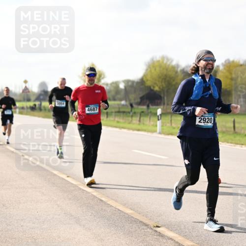 12.04.2026 - 45. Internationalen Wilhelmsburger Insellauf Dr. Thomas Lammeyer http://msf.ph/oto/9444103 12.04.2026 10:17:56 Laufen 4687, 2920, 2189 meine-sportfotos.de