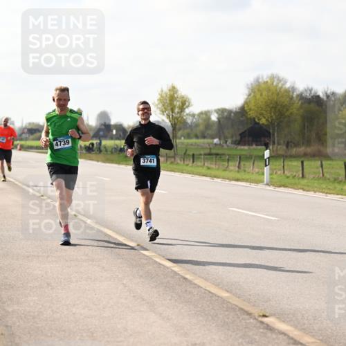 12.04.2026 - 45. Internationalen Wilhelmsburger Insellauf Dr. Thomas Lammeyer http://msf.ph/oto/9444119 12.04.2026 10:17:59 Laufen 4739, 3741 meine-sportfotos.de